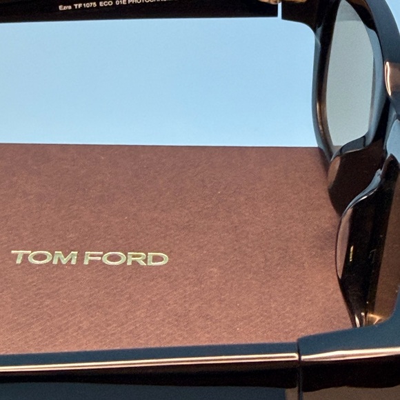 NIB Tom Ford Classic Black RX Glasses - Picture 7 of 9
